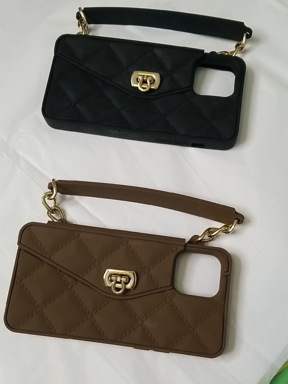 Zmzae phone cases (2) Each has carrying handle & area to hold cash& cards. EUC